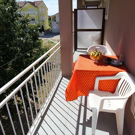 ביוגראד נה מורו Apartments Lili מראה חיצוני תמונה