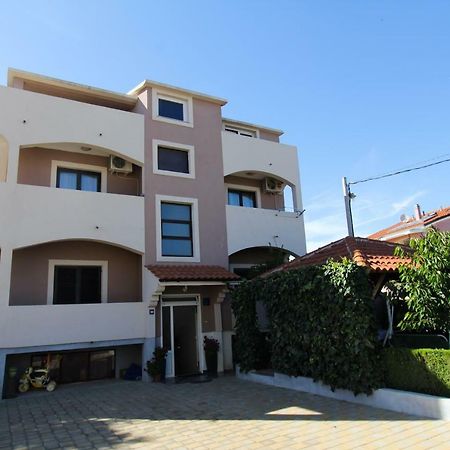 ביוגראד נה מורו Apartments Lili מראה חיצוני תמונה
