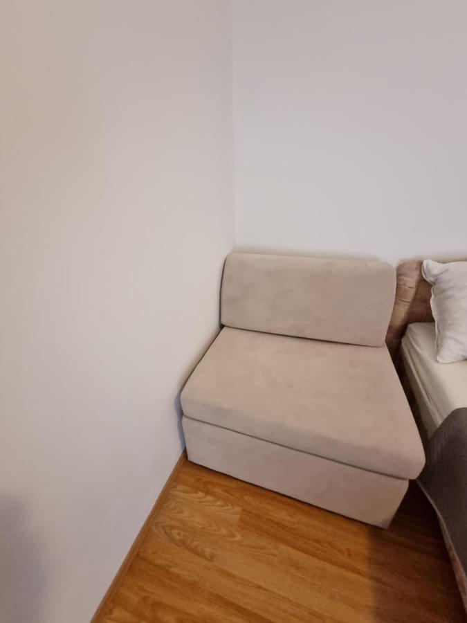 ביוגראד נה מורו Apartments Lili מראה חיצוני תמונה