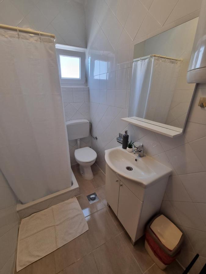 ביוגראד נה מורו Apartments Lili מראה חיצוני תמונה