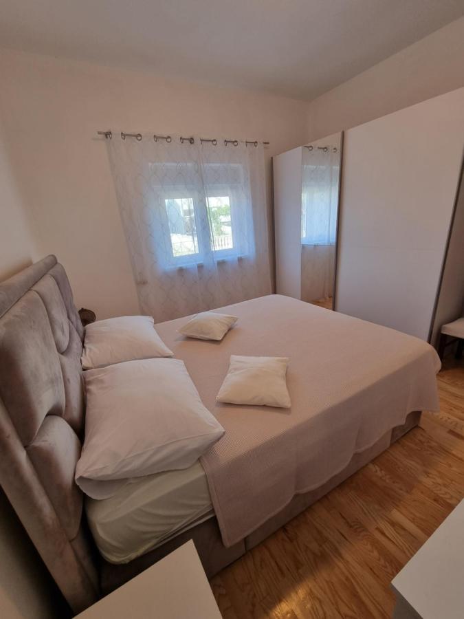 ביוגראד נה מורו Apartments Lili מראה חיצוני תמונה