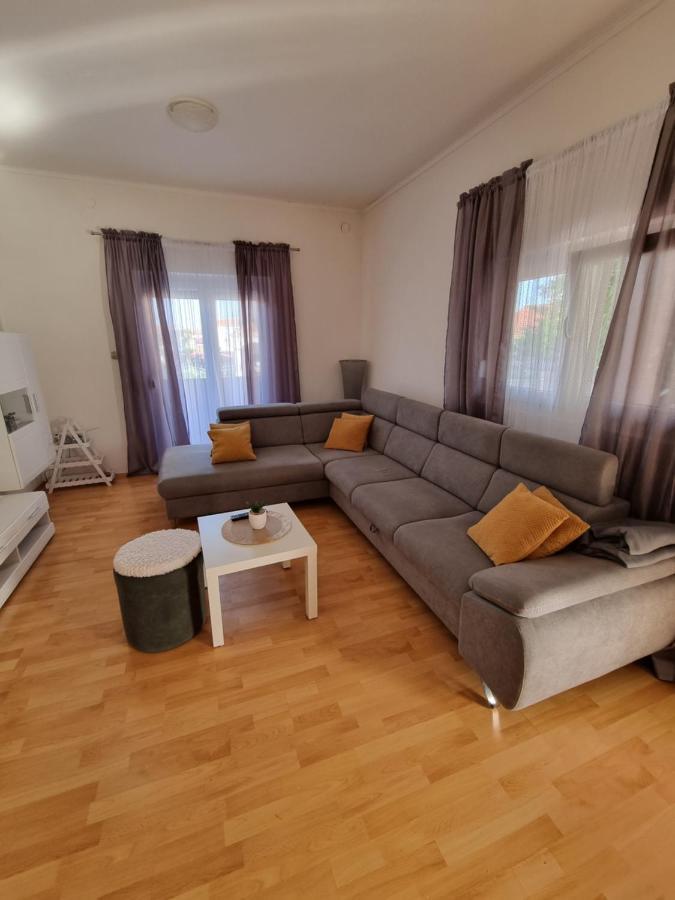 ביוגראד נה מורו Apartments Lili מראה חיצוני תמונה