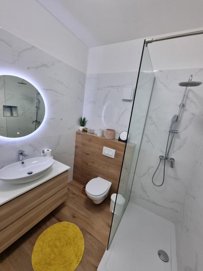 ביוגראד נה מורו Apartments Lili מראה חיצוני תמונה