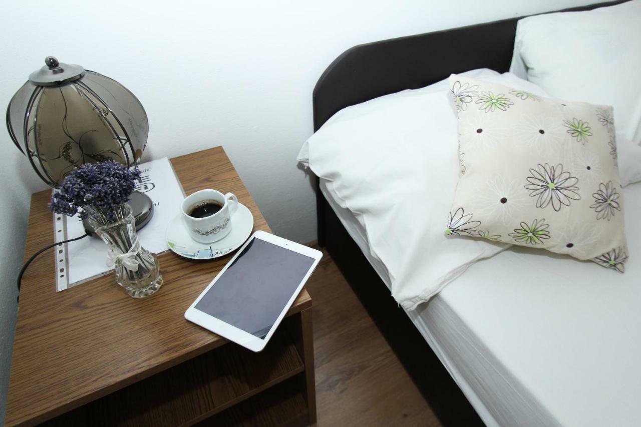 ביוגראד נה מורו Apartments Lili מראה חיצוני תמונה