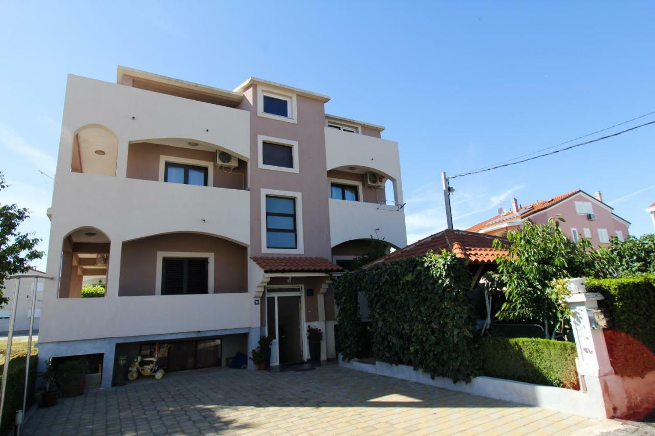ביוגראד נה מורו Apartments Lili מראה חיצוני תמונה
